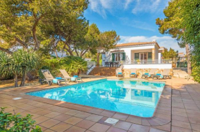 Villa Jose Blanc by Villa Plus